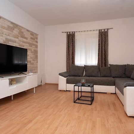 Holiday Home Luka Pridraga Екстер'єр фото