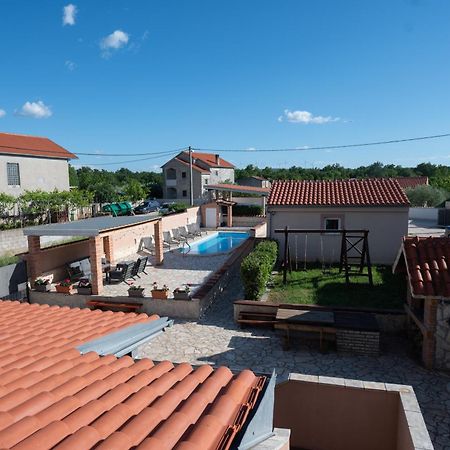 Holiday Home Luka Pridraga Екстер'єр фото