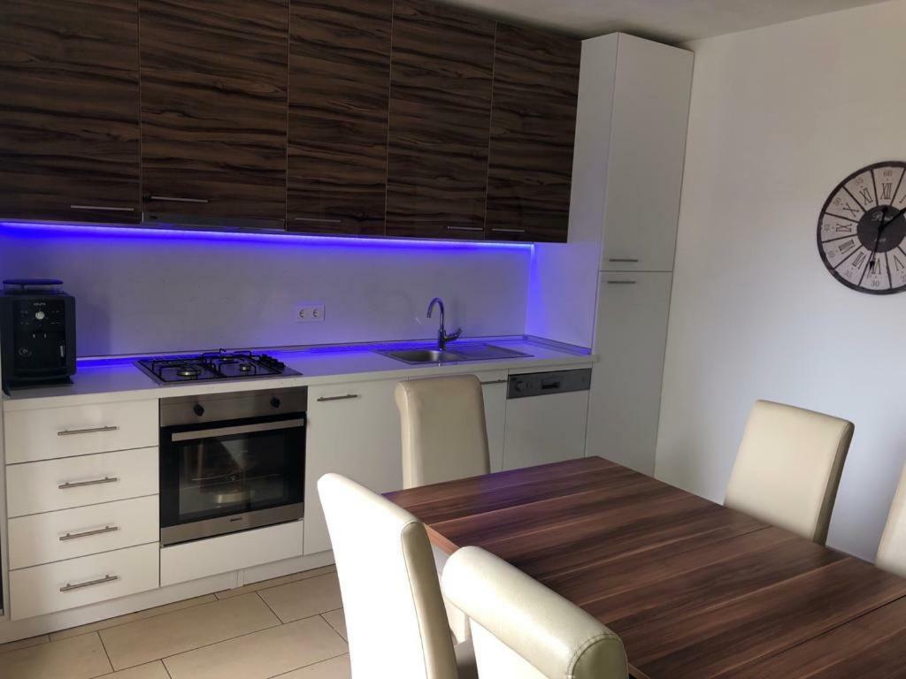 Holiday Home Luka Pridraga Екстер'єр фото